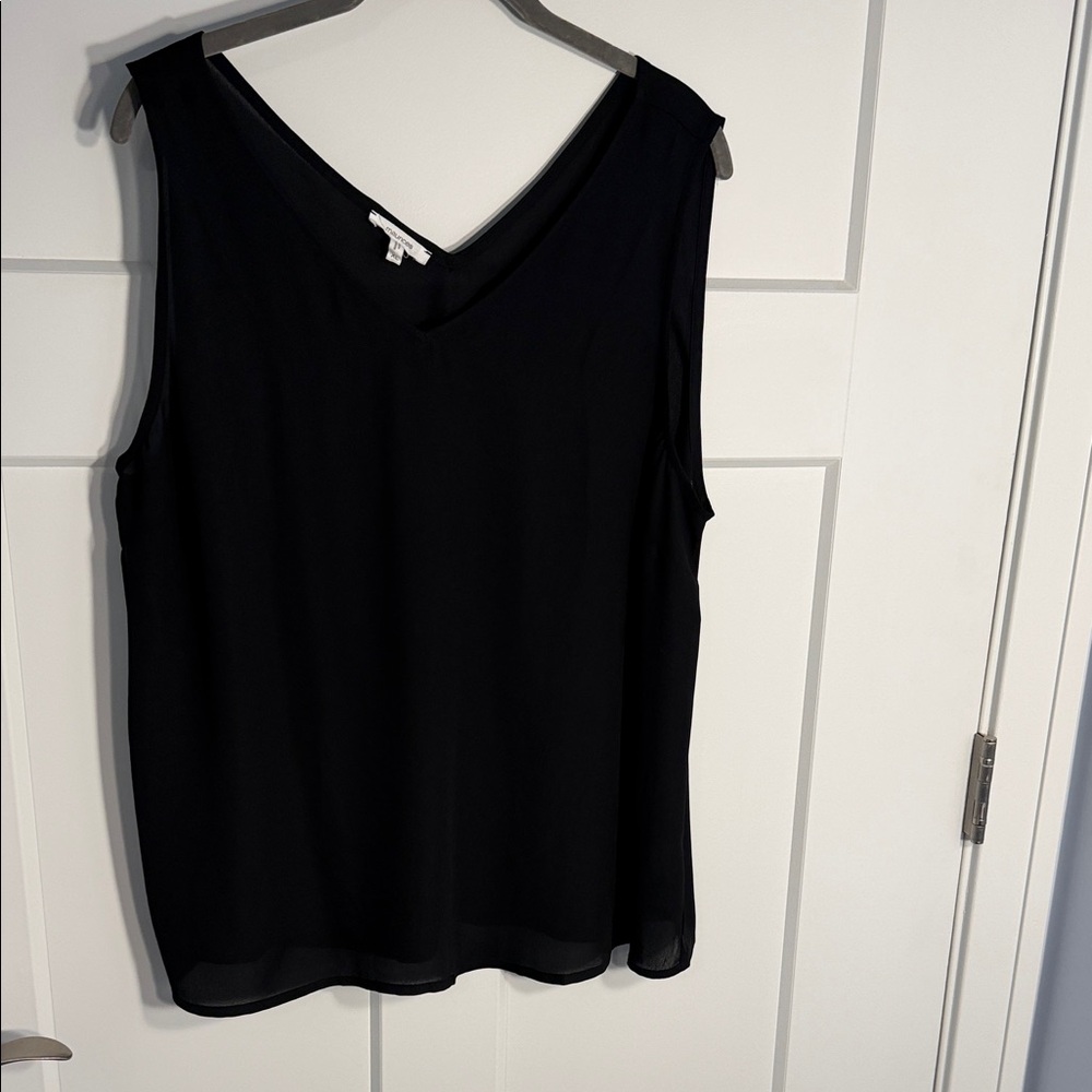 Maurices Black V-Neck Sleeveless Blouse